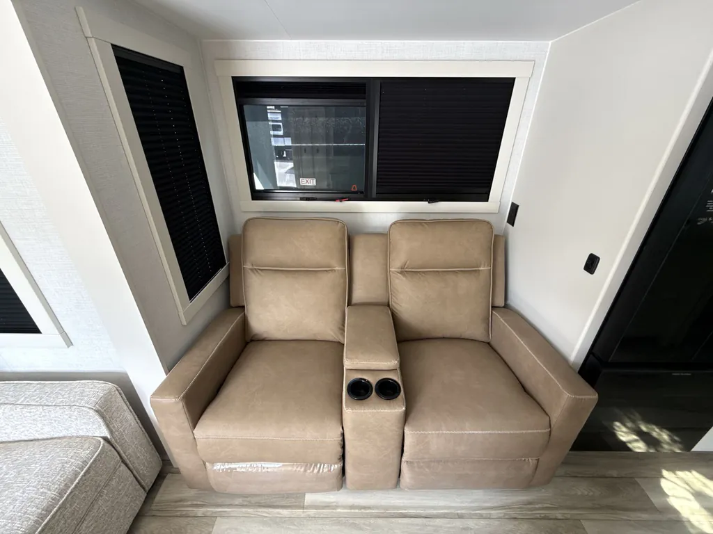 2026 Brinkley Model I 294, Photos photo 17