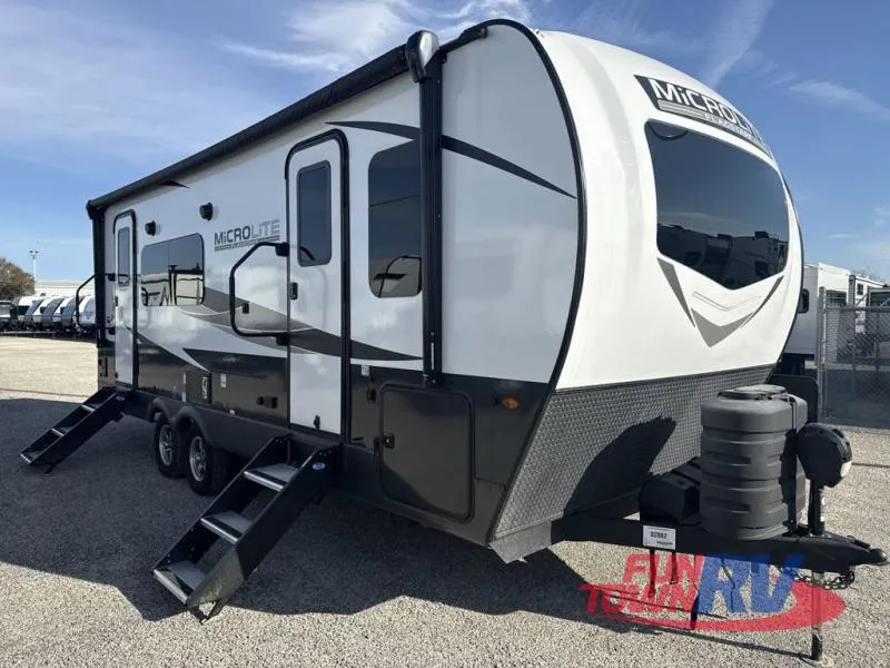 2025 Forest River Flagstaff Micro Lite 25SRK - Photo 2