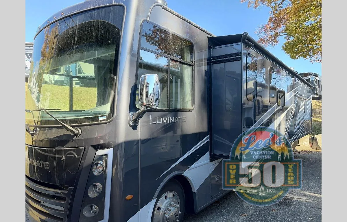 2025 Thor Motor Coach Luminate DD35 - Photo 3