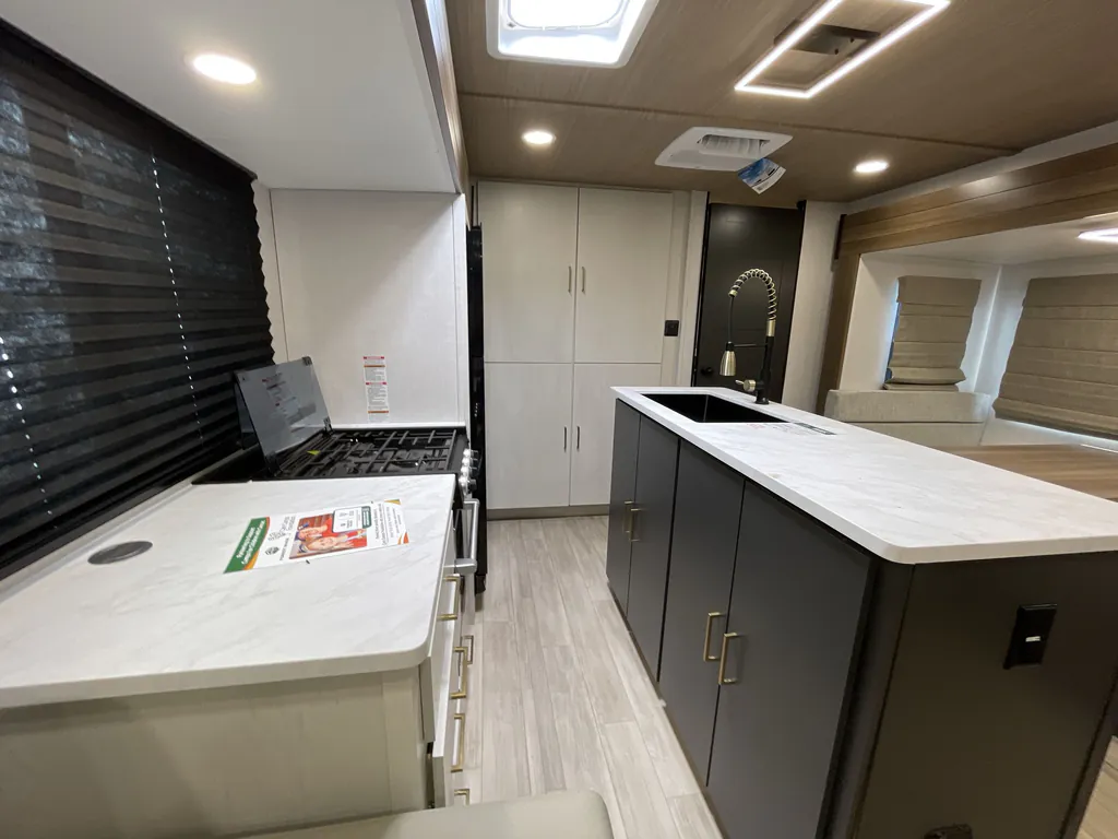 2027 Forest River Vibe 3400BH, Photos photo 11