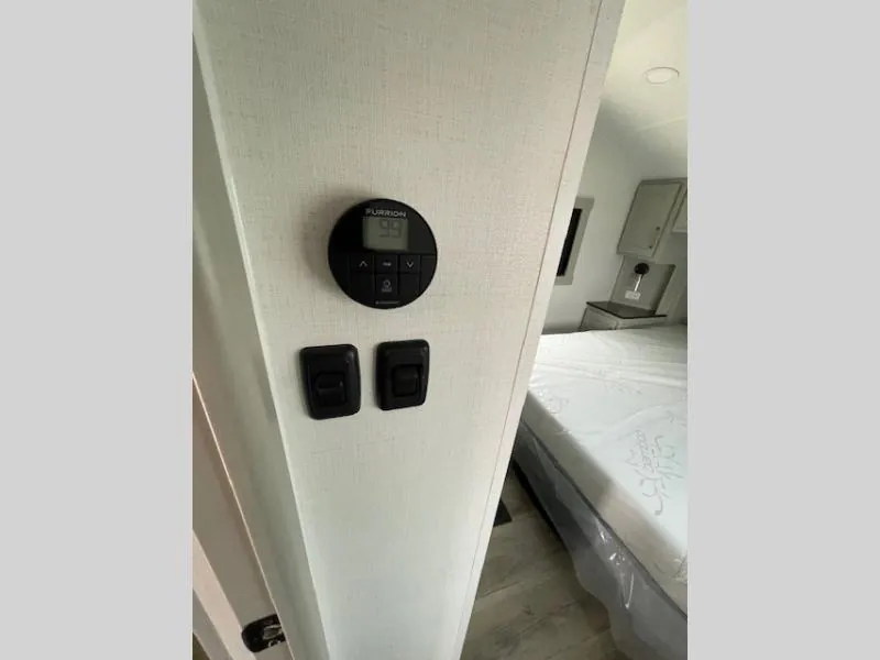 2026 Brinkley Model Z 2810, Photos photo 32