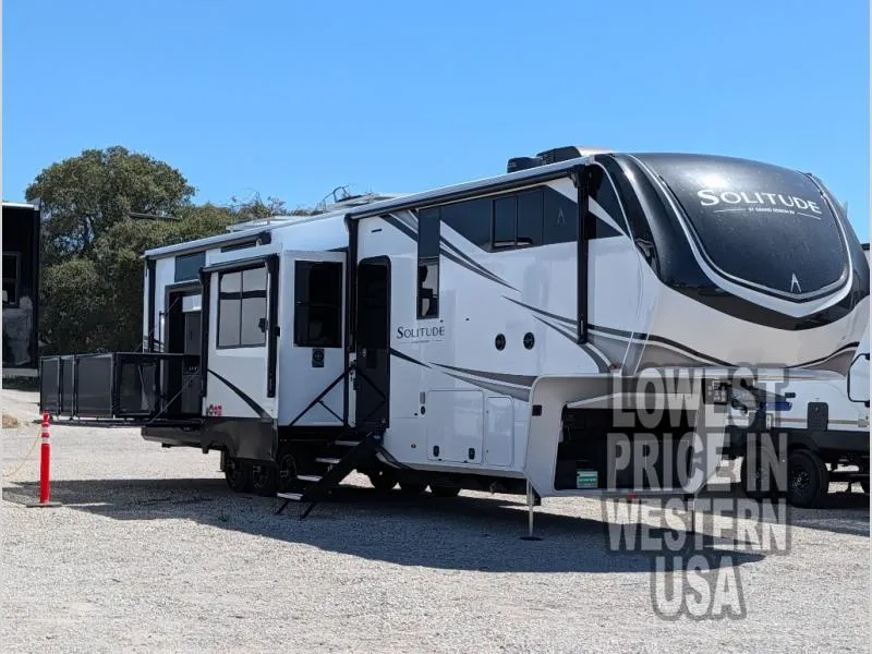 2026 Grand Design Solitude 414LJMJ - Photo 2