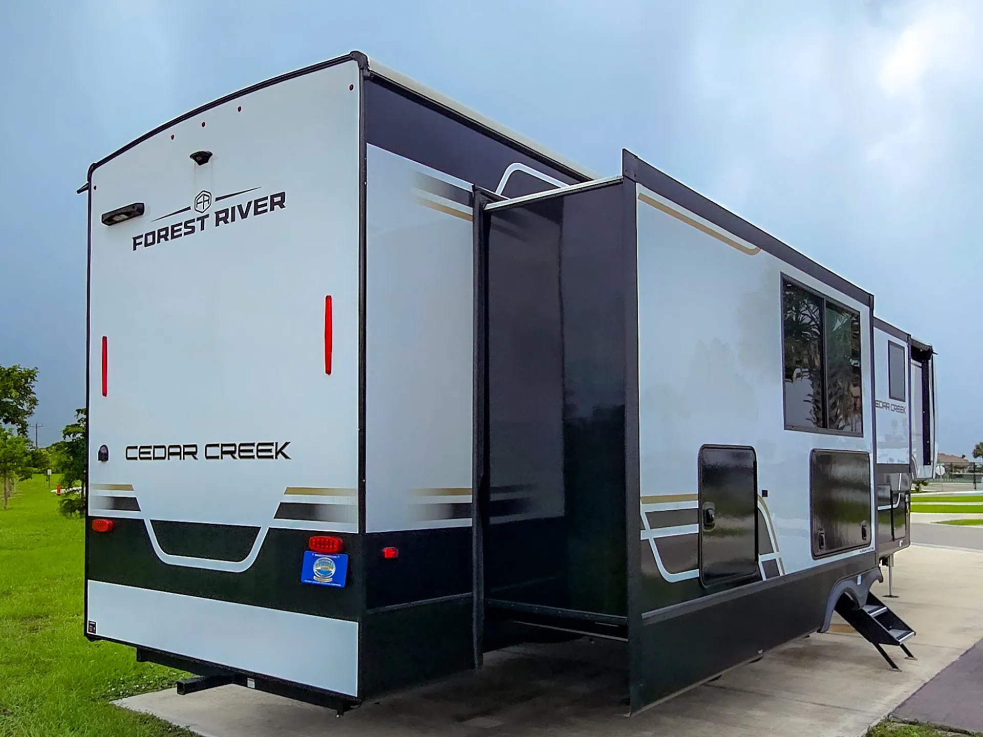 2026 Forest River Cedar Creek 385RK - Photo 4