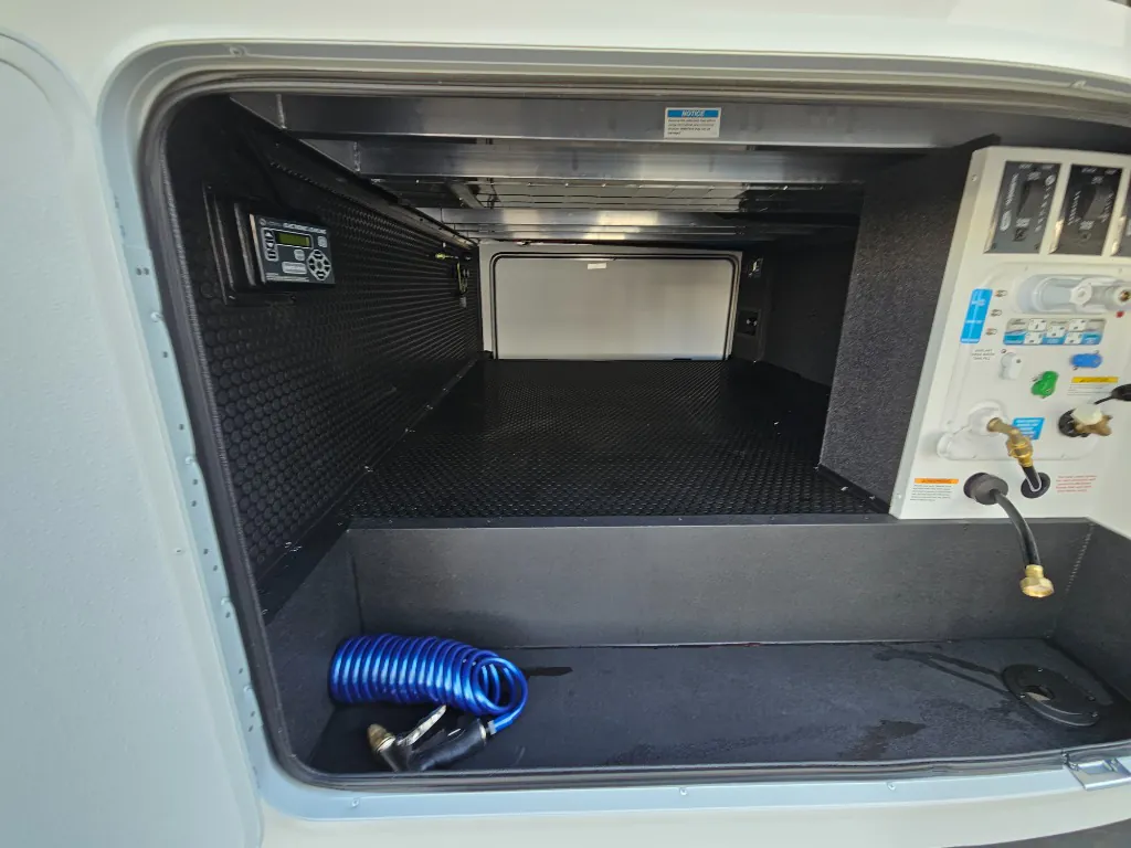 2026 Brinkley Model Z 3515, Photos photo 26