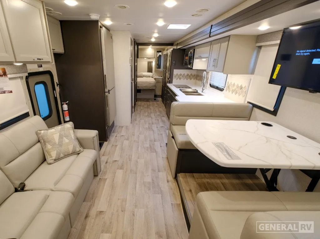 2026 Thor Motor Coach Palazzo GT 33.6 - Photo 3