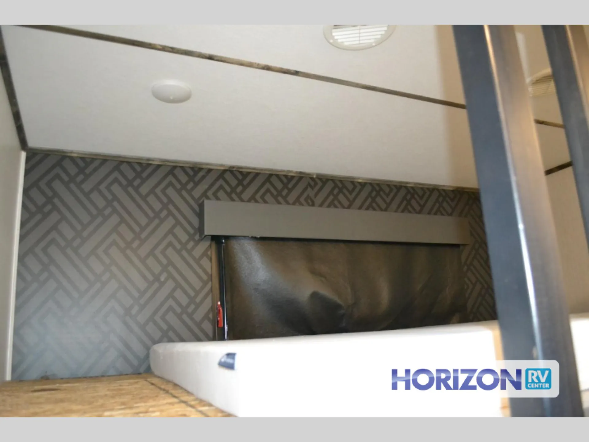 2023 Heartland Bighorn Traveler 37TB - Photo 4
