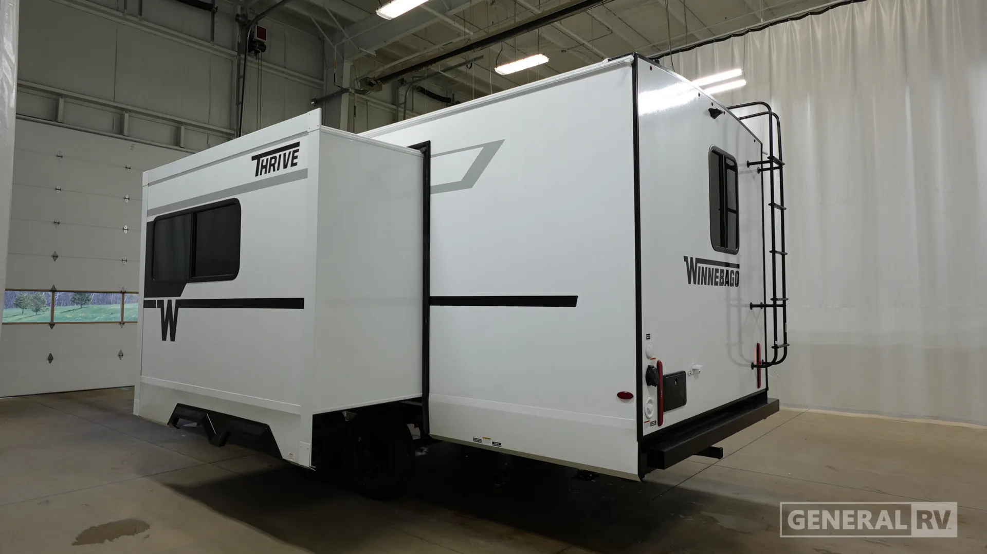 2026 Winnebago Thrive 22RBS - Photo 4
