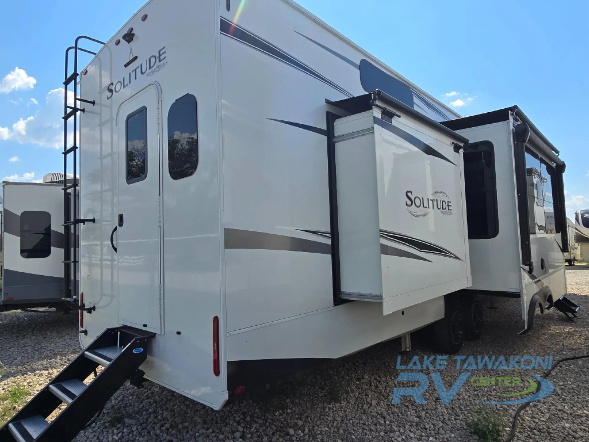 2023 Grand Design Solitude 391DL - Photo 4