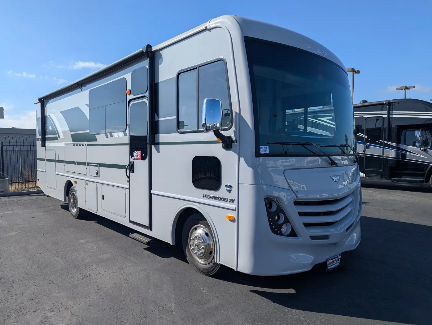 2026 Fleetwood Flair 29M - Photo 2