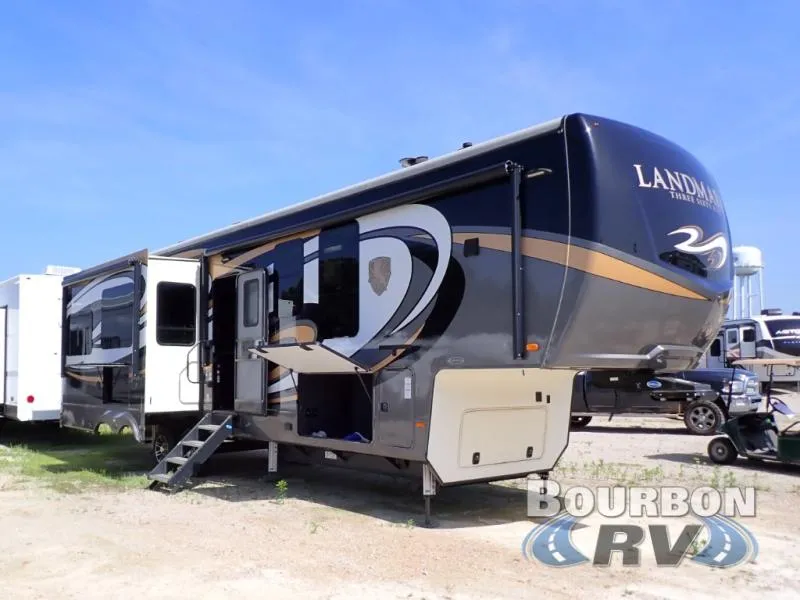 2020 Heartland Landmark 365 Used    Rainier - Main photo