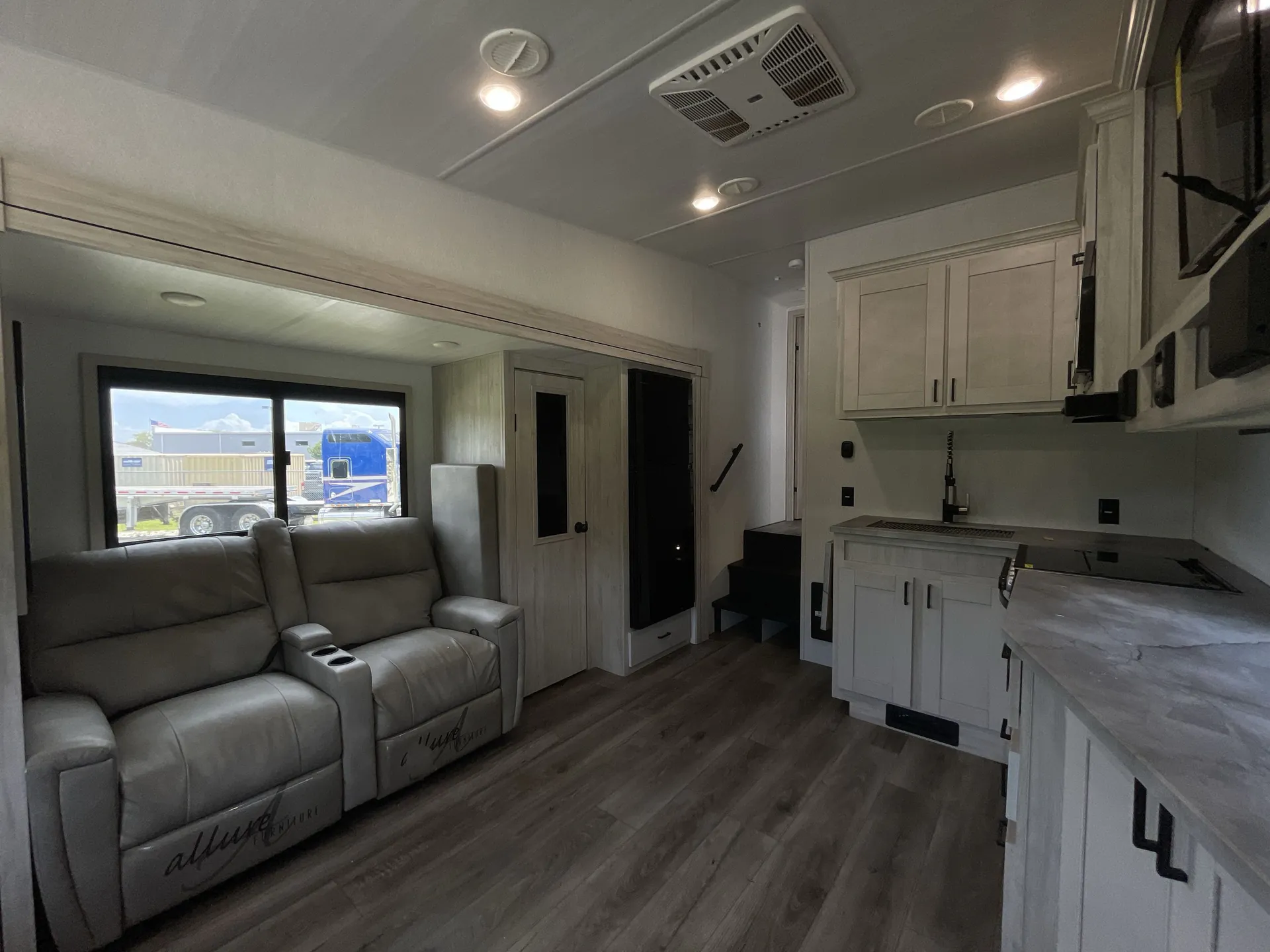 2024 East to West Blackthorn 26RD — living area main