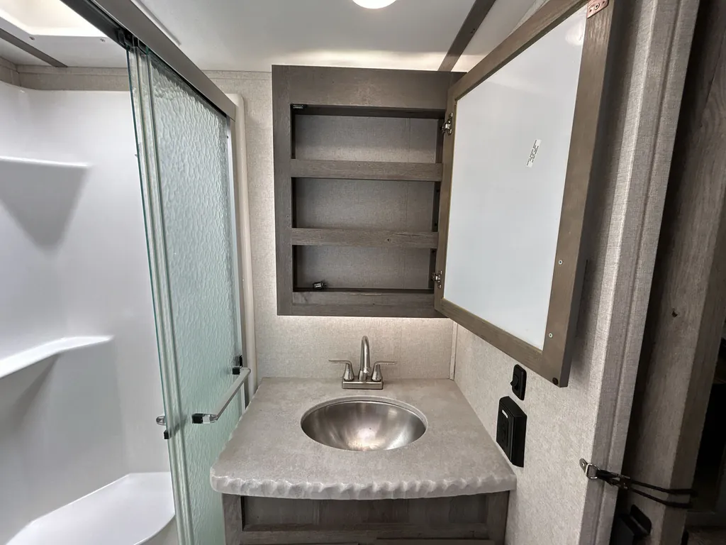 2020 Keystone Raptor 415, Photos photo 25