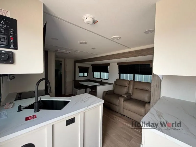 2026 Grand Design Transcend 335BHT - Photo 4