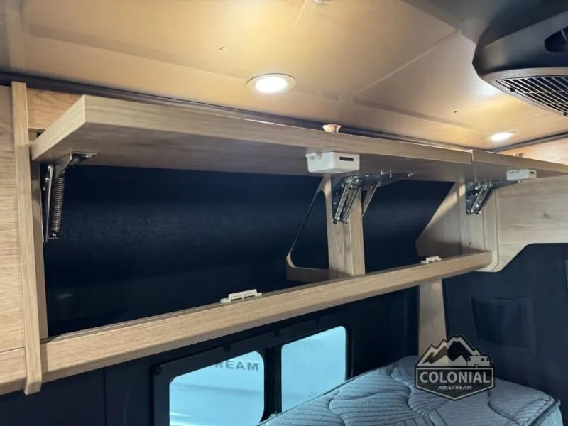 2026 Airstream Rangeline New    Std. Model - Photo 4