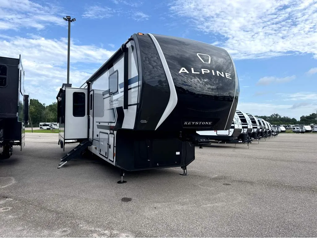 2026 Keystone Alpine Avalanche Edition 390DS - Photo 2