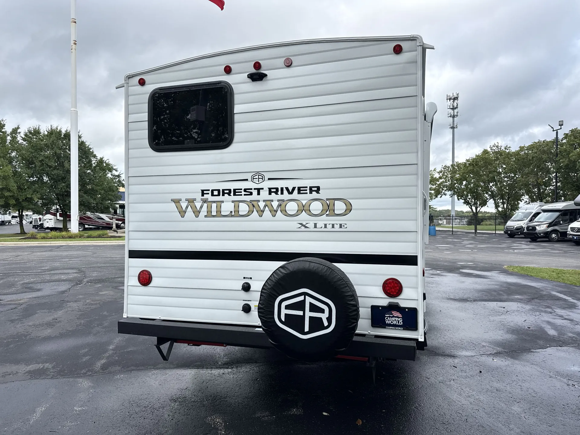 2027 Forest River Wildwood X-Lite 263BHXL — backside