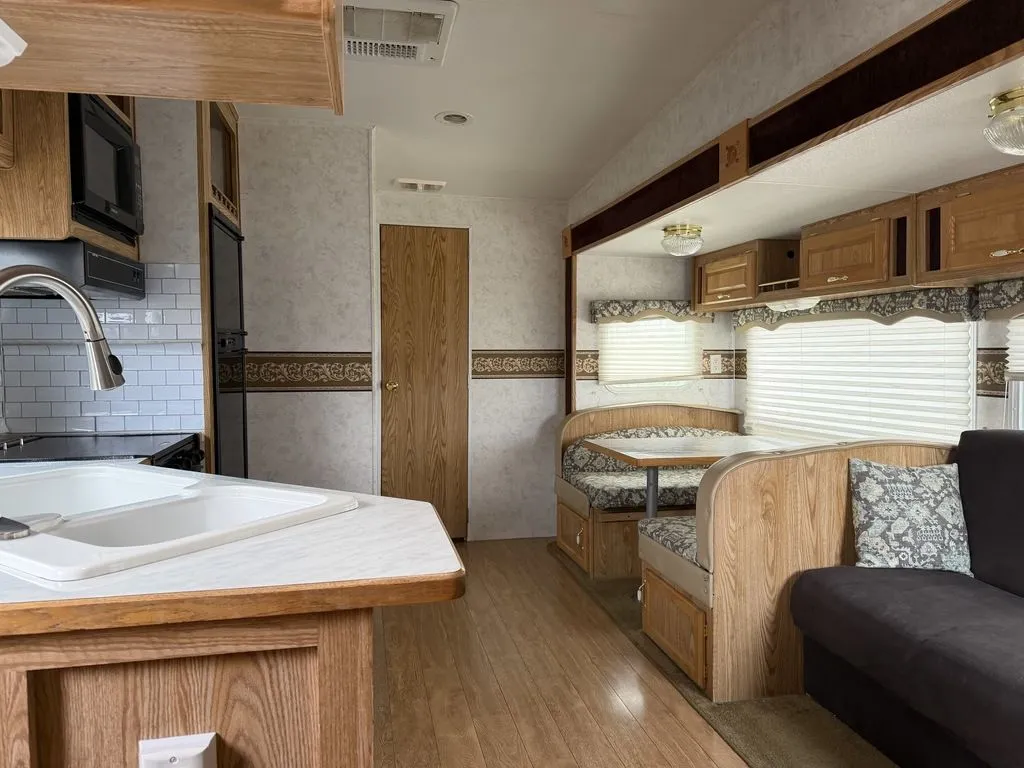 2004 Thor RV Jazz 2780BH - Photo 3