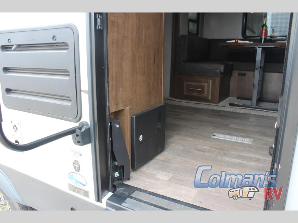 2020 Forest River Flagstaff Micro Lite 25FKS, Photos photo 16