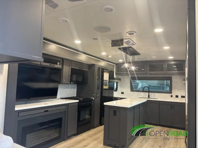 2026 Forest River Rockwood Signature 8339FK - Photo 3
