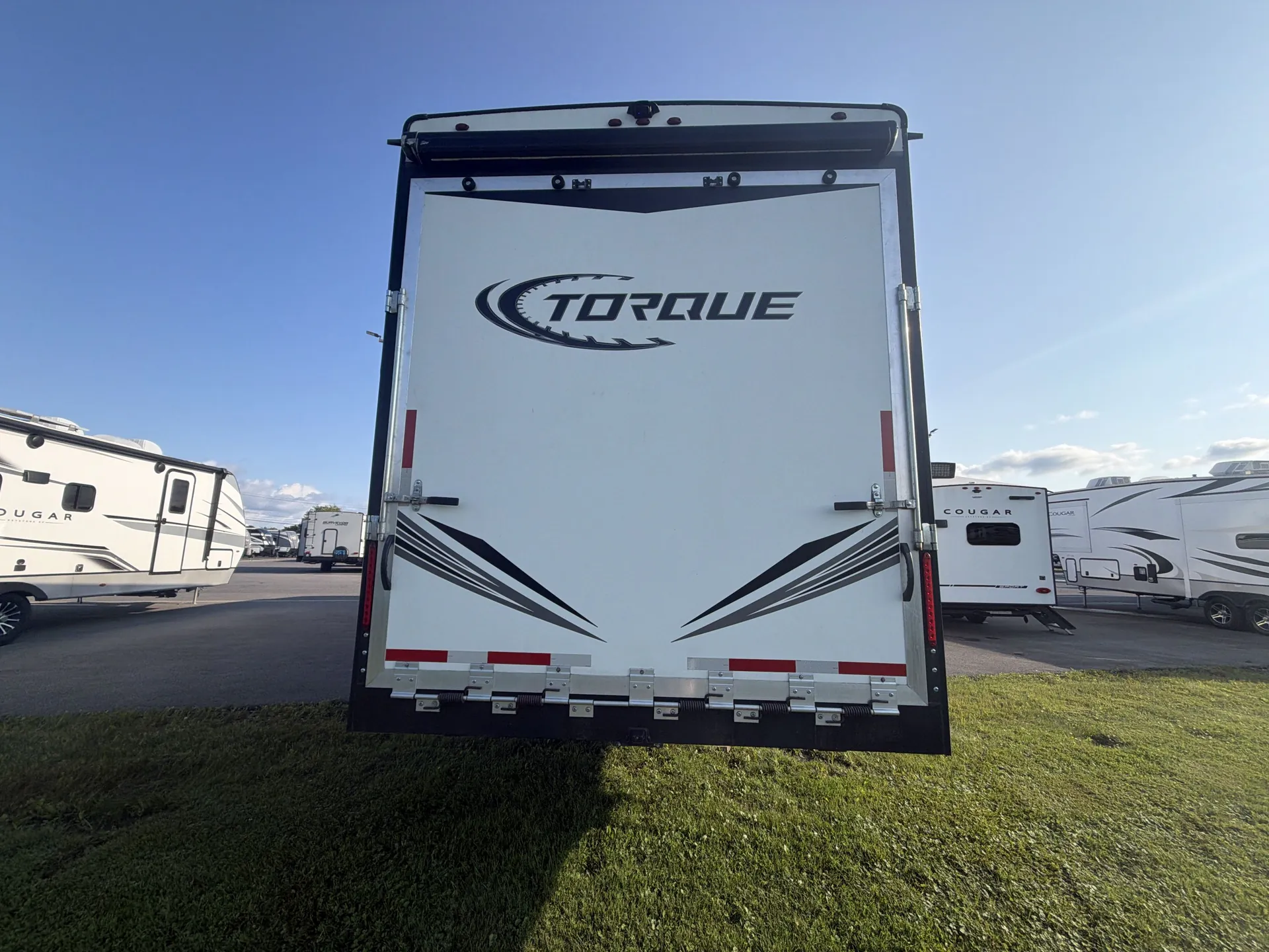 2019 Heartland Torque Fifth Wheel 371 — living area main