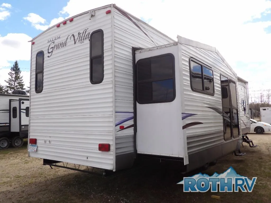 2014 Forest River RV Salem Villa Series Used    408REDS Grand - Photo 4