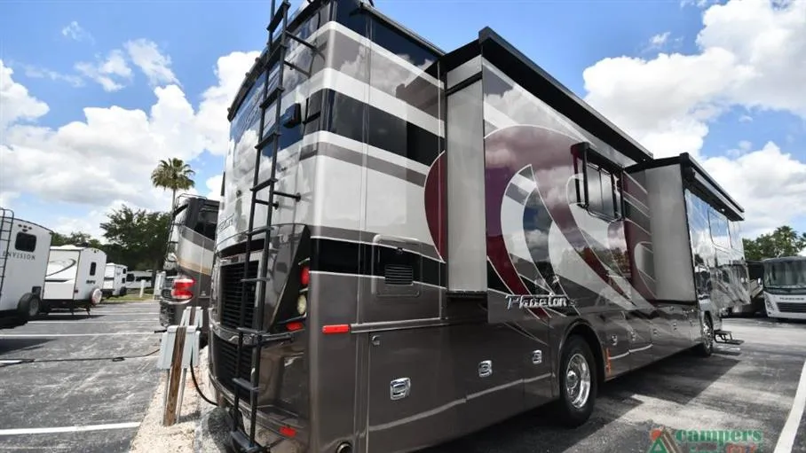 2020 Tiffin Phaeton 40 IH - Photo 4