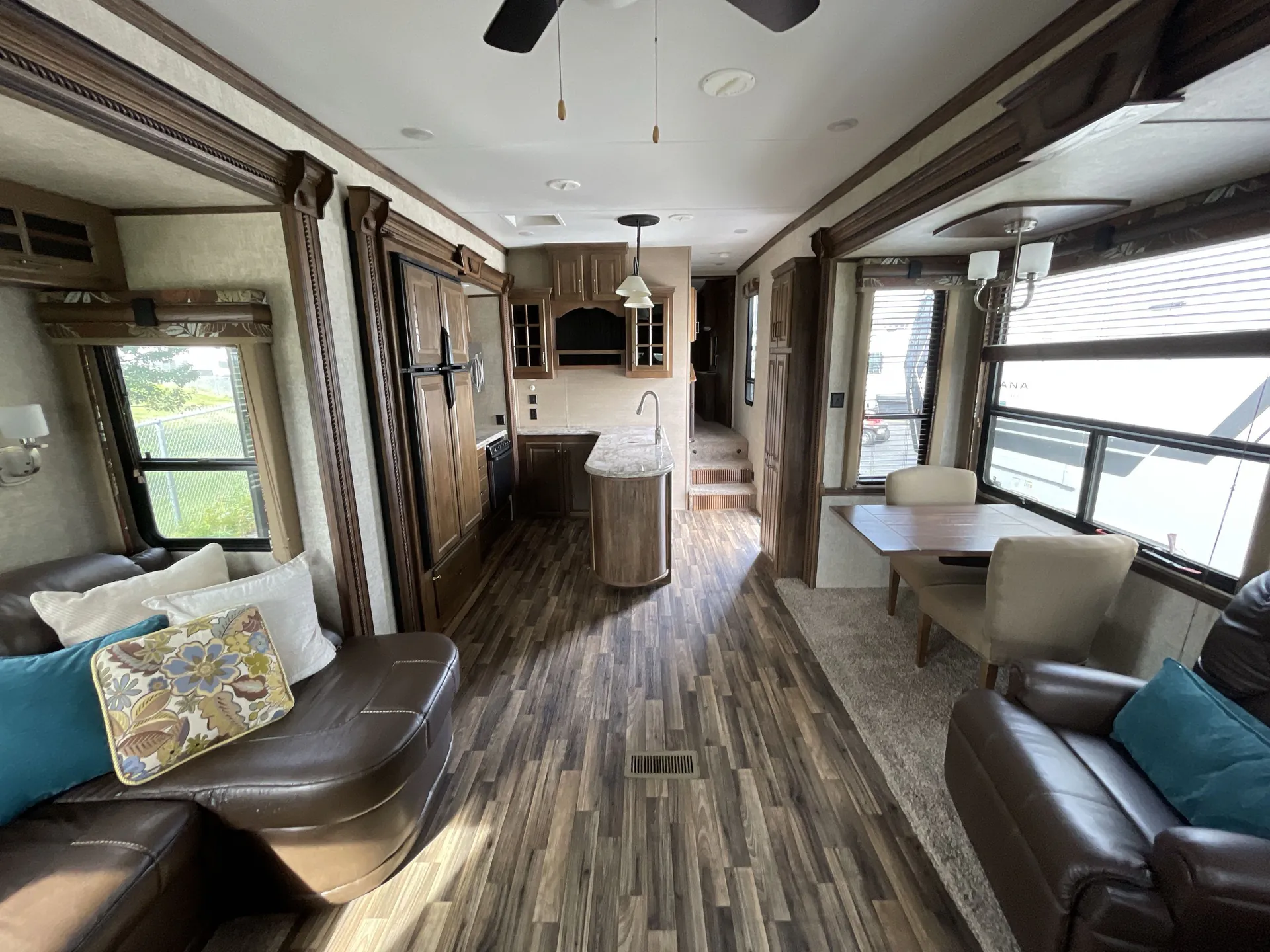 2015 Keystone Alpine 3510RE — living area main