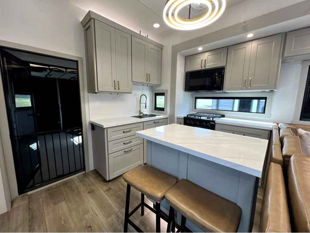 2025 Brinkley Model G 3950, Photos photo 9