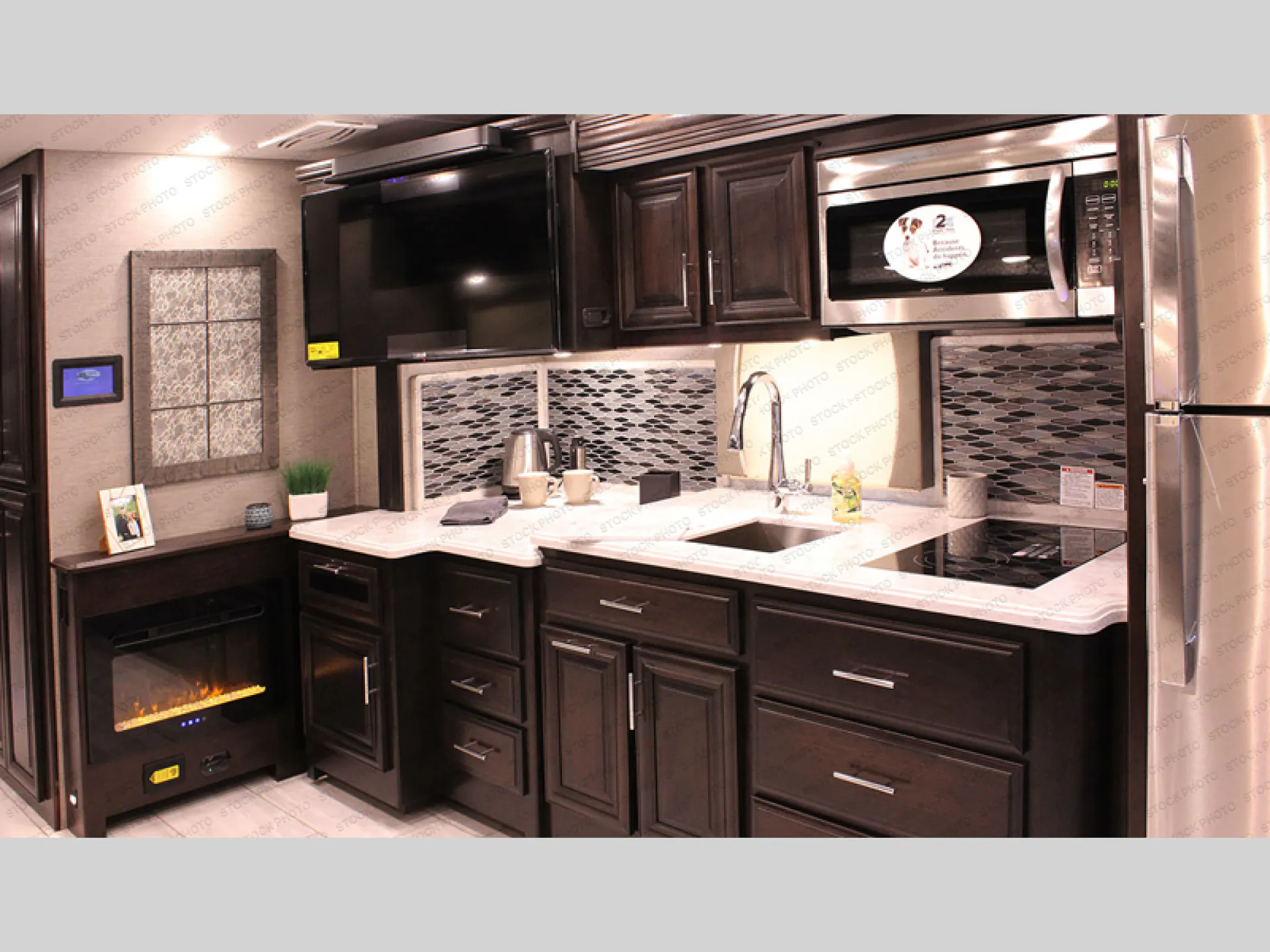 2022 Forest River Berkshire 40F - Photo 4
