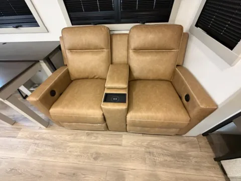 2025 Brinkley Model Z AIR 310, Photos photo 8