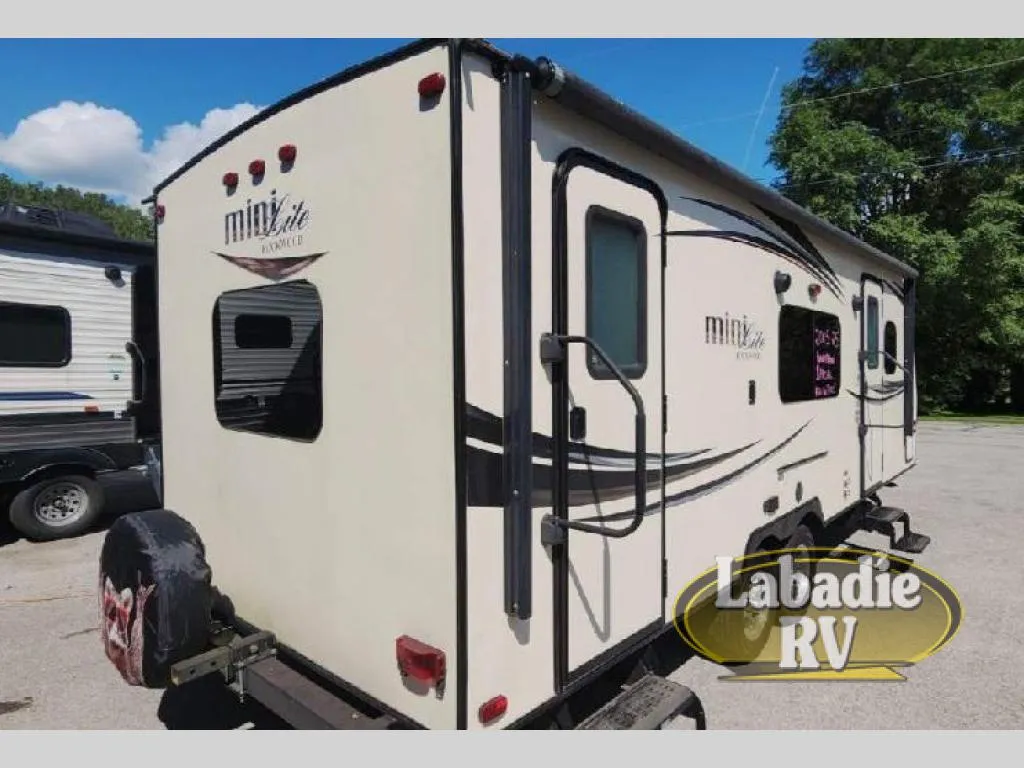 2015 Forest River Rockwood Mini Lite 2503S - Photo 4