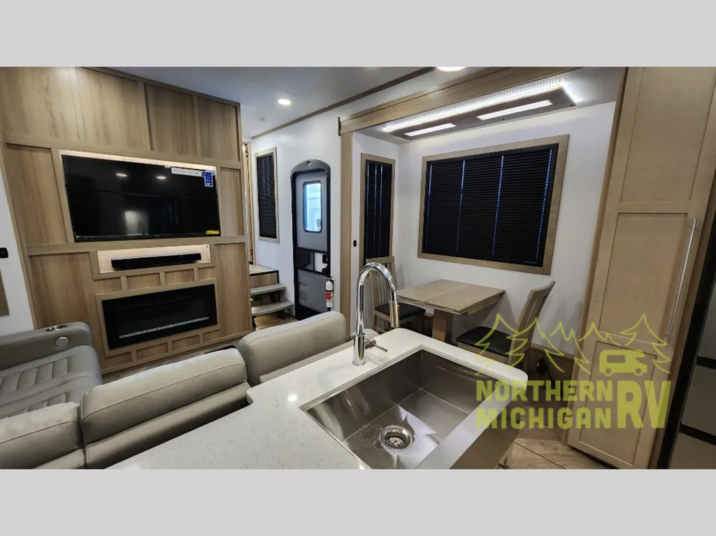 2026 Keystone Raptor 433, Photos photo 7