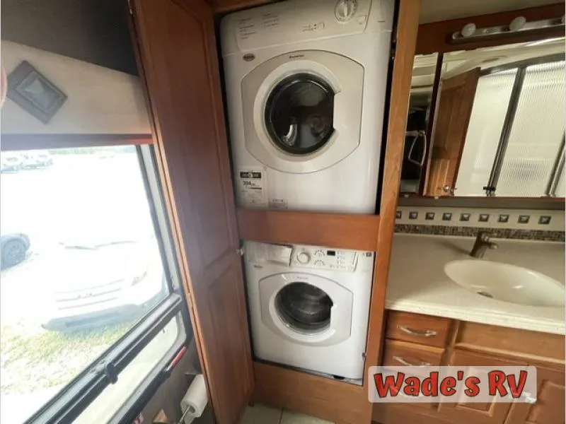 2013 Itasca Meridian 42E - Photo 4