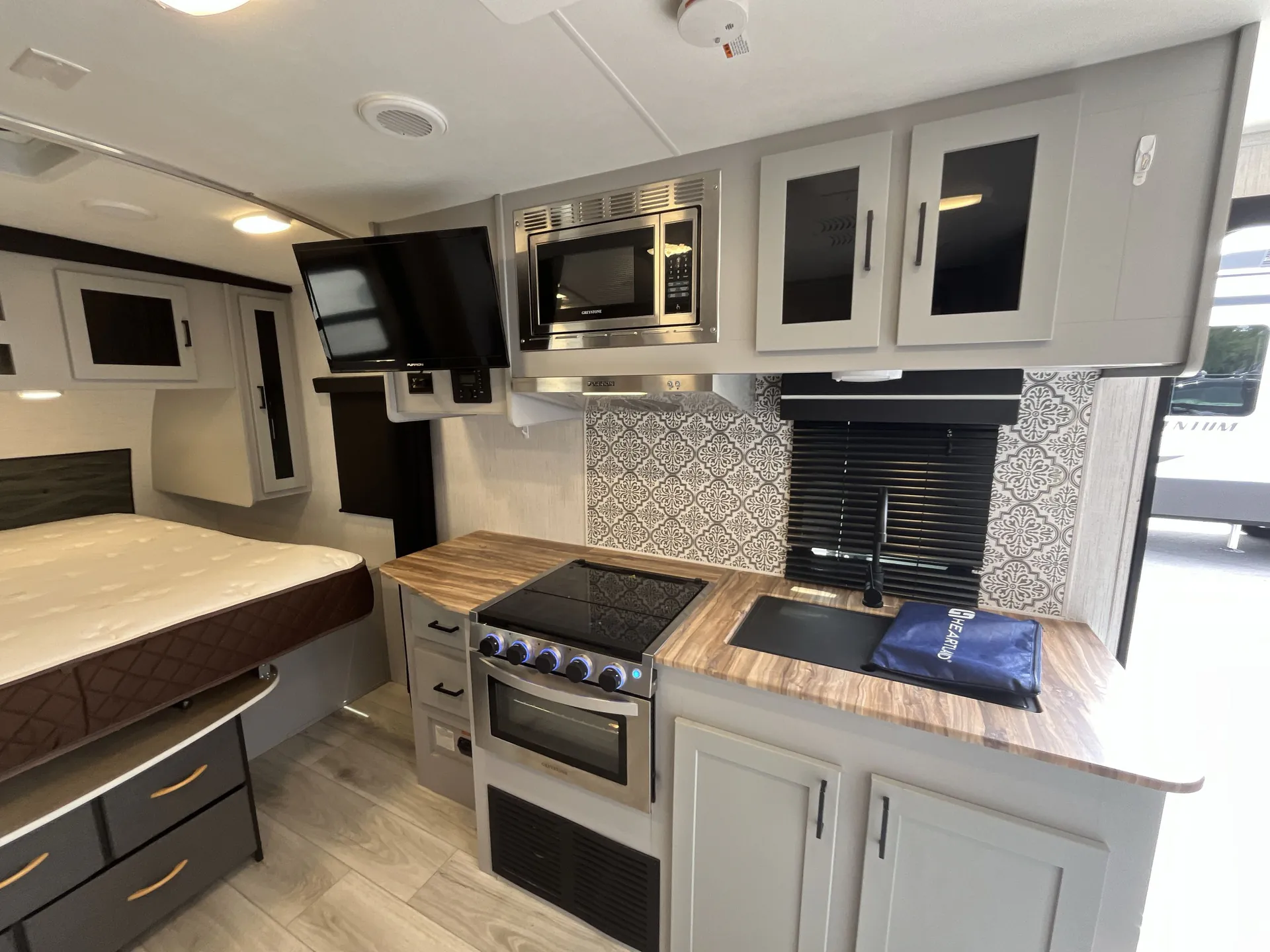 2022 Heartland North Trail NT 21RBSS — living area main