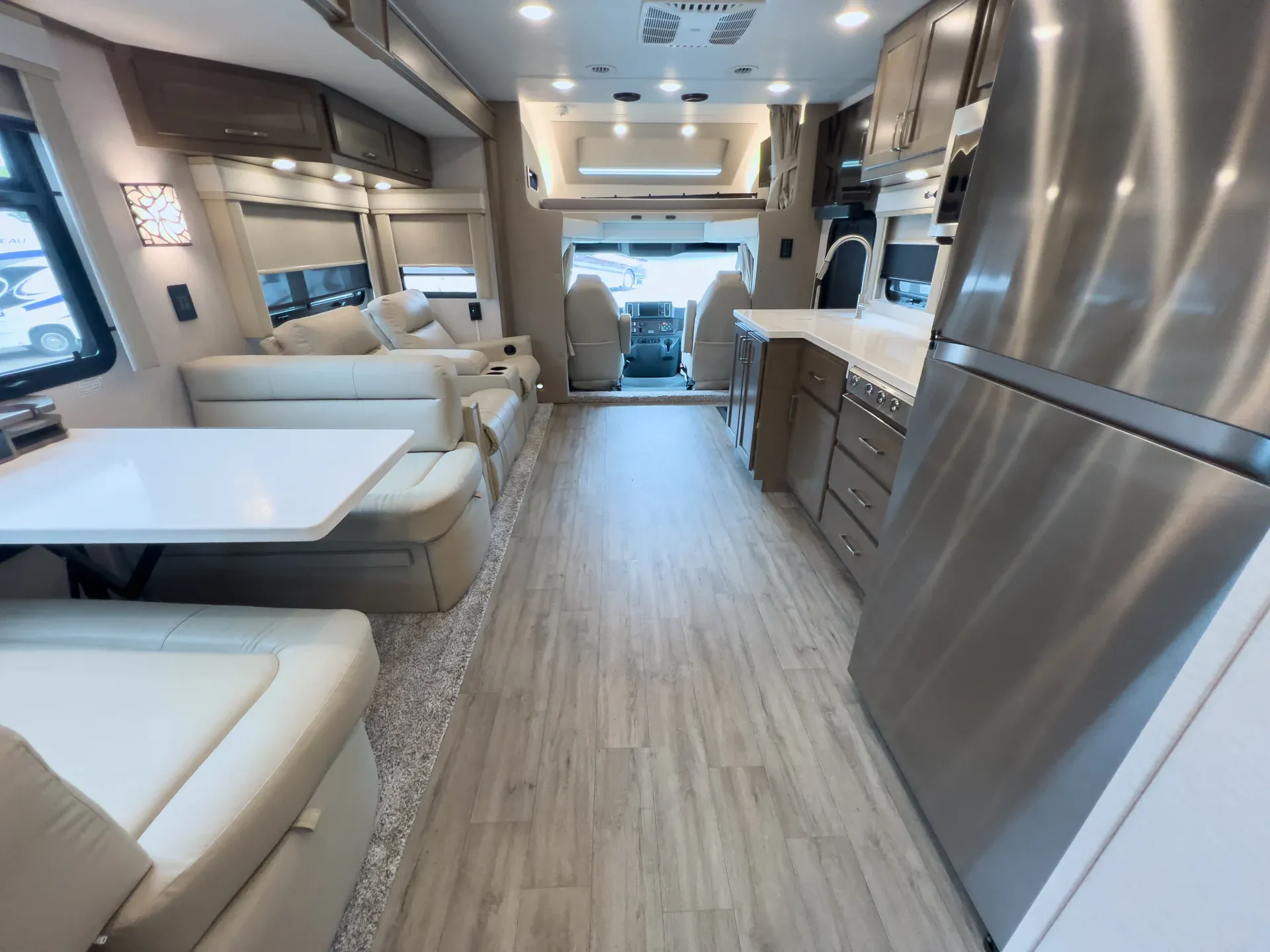 2024 Renegade RV Valencia 38RB - Photo 4
