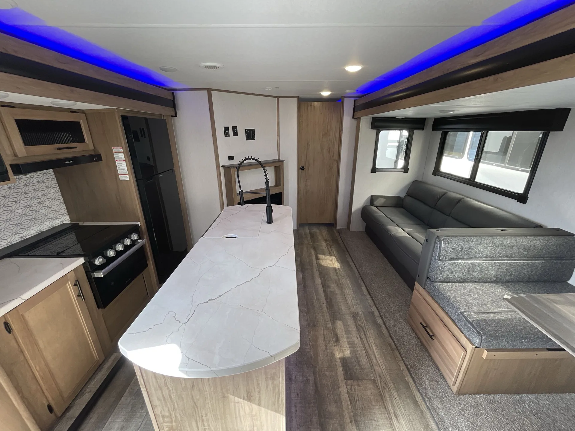 2023 Forest River Cherokee Alpha Wolf 33BH-L — living area main