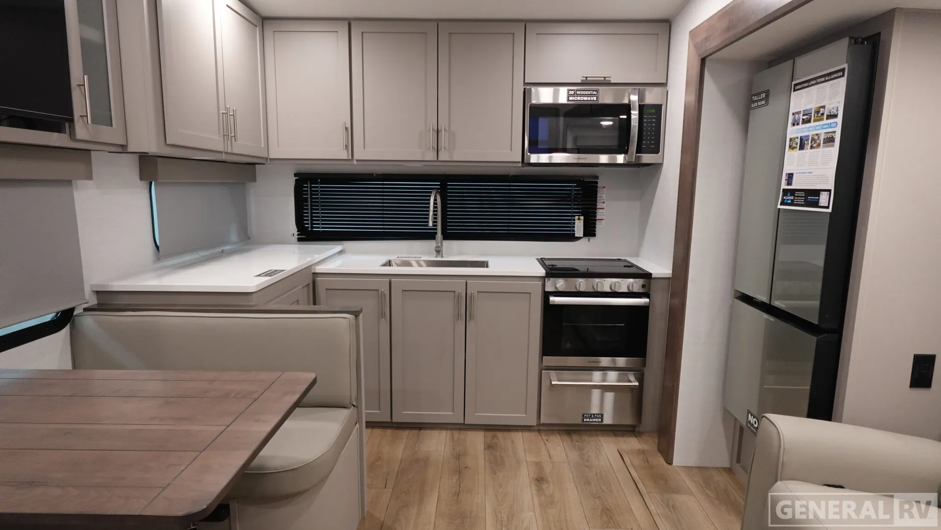 2026 Alliance RV Avenue All-Access 23ML - Photo 3