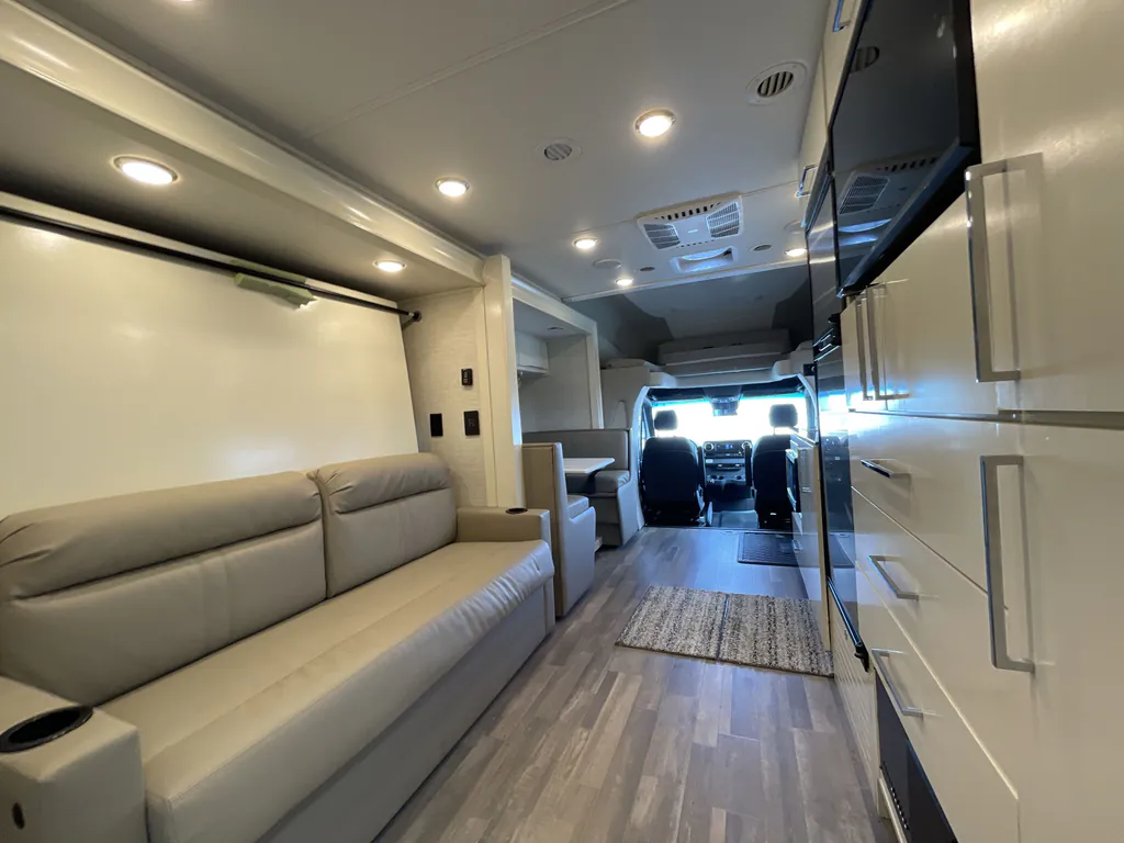 2020 Tiffin Wayfarer 25 RW, Photos photo 10