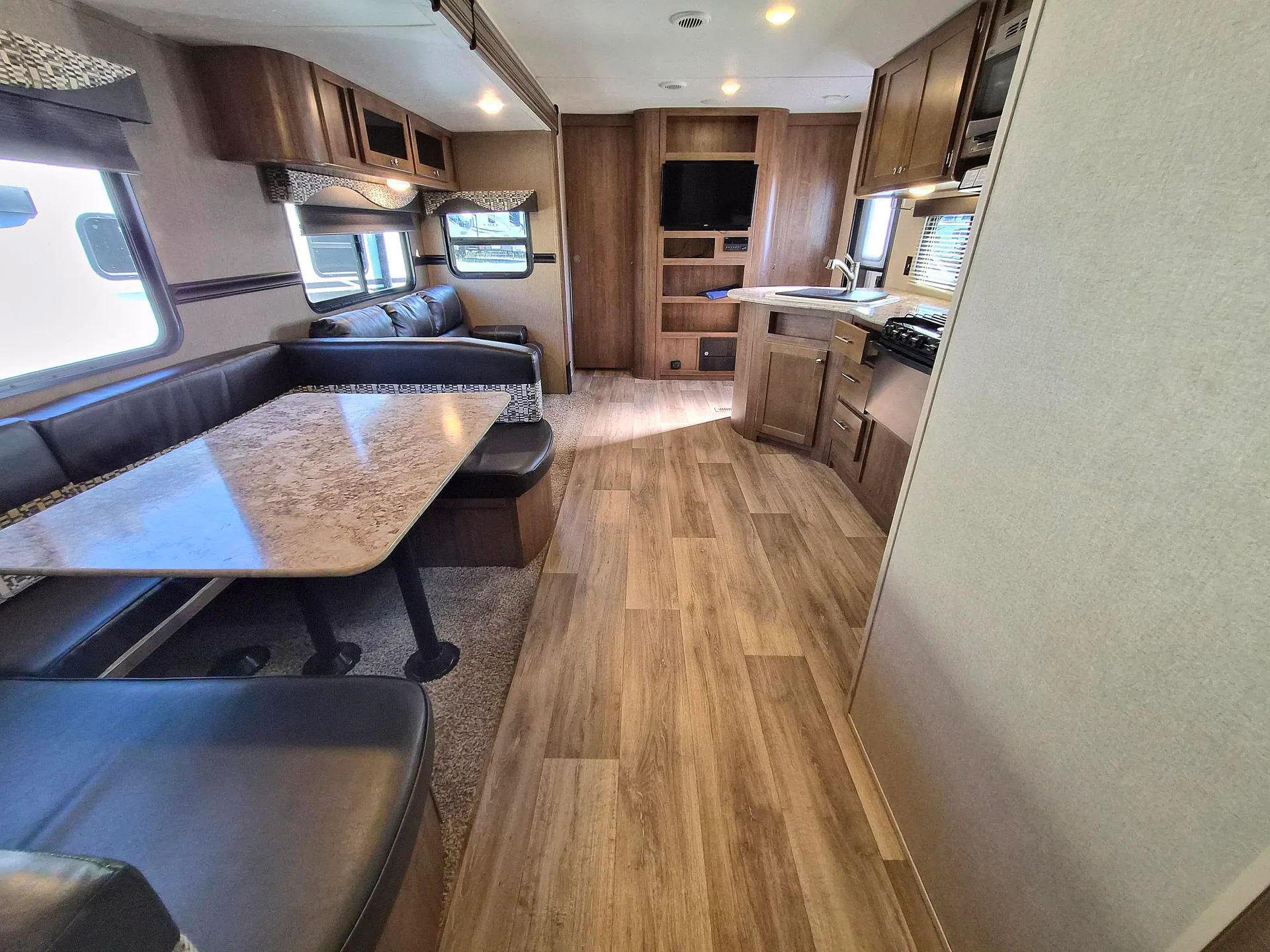 2018 Dutchmen Aspen Trail 3010BHDS - Photo 3