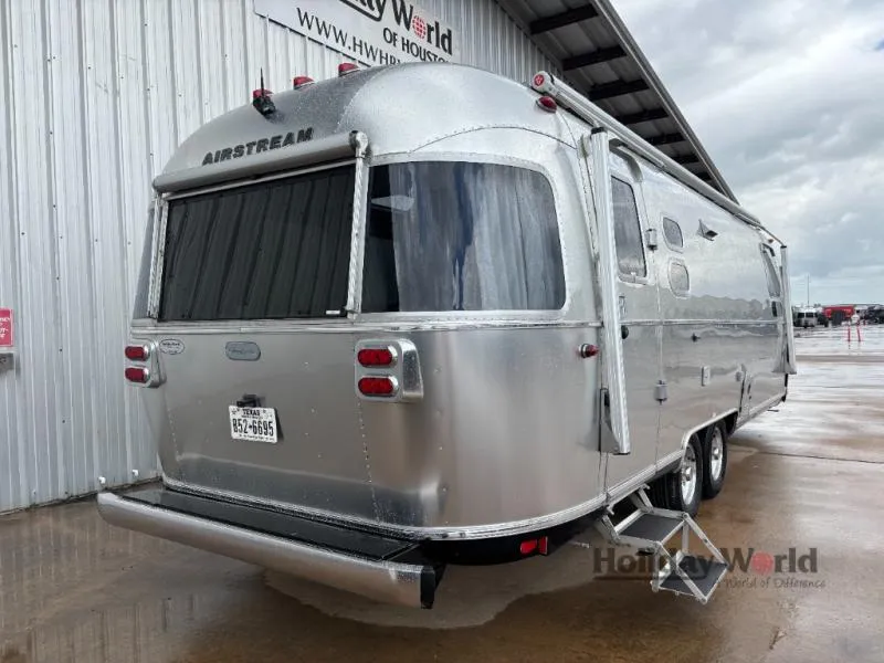 2022 Airstream Globetrotter 27FB - Photo 3
