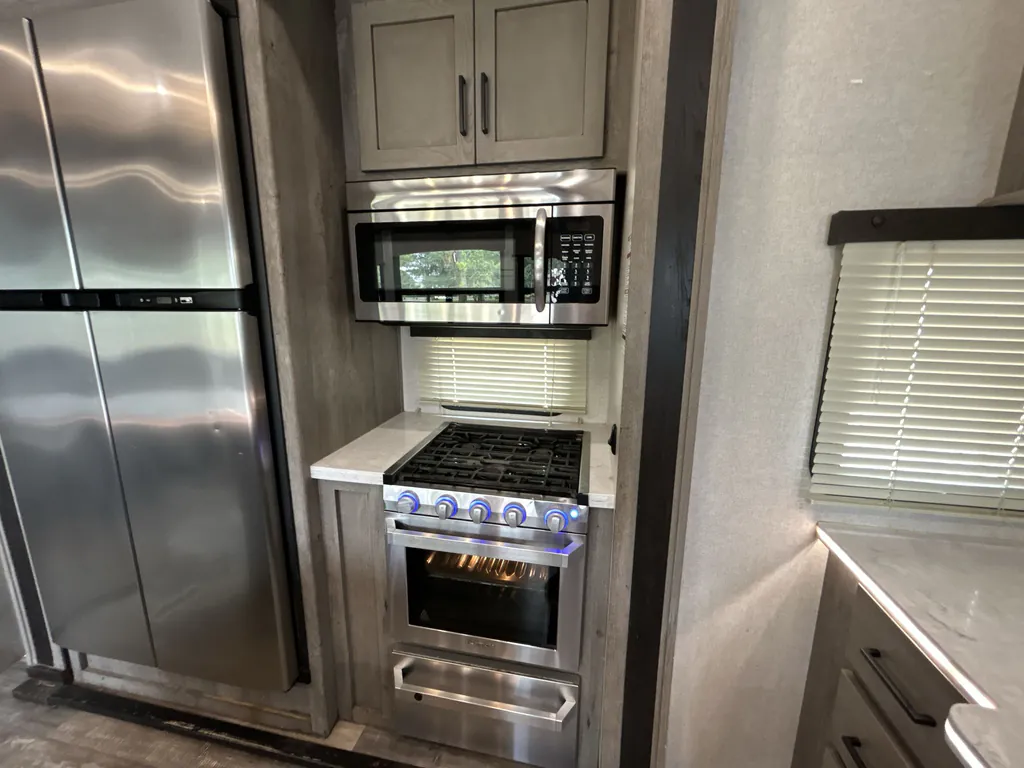 2020 Keystone Raptor 415, Photos photo 15