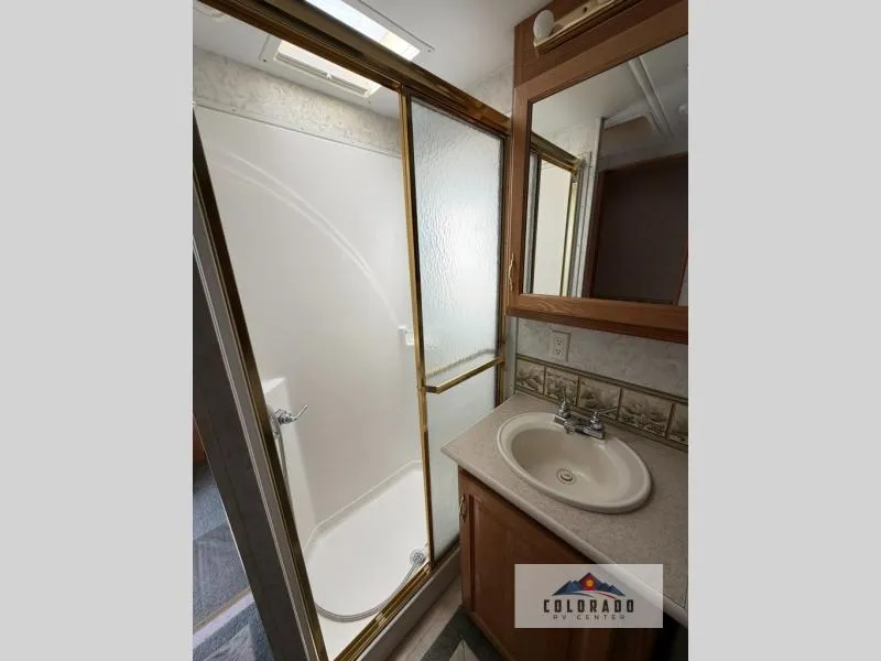 2002 Carriage Cameo LXI 29CK3 - Photo 2
