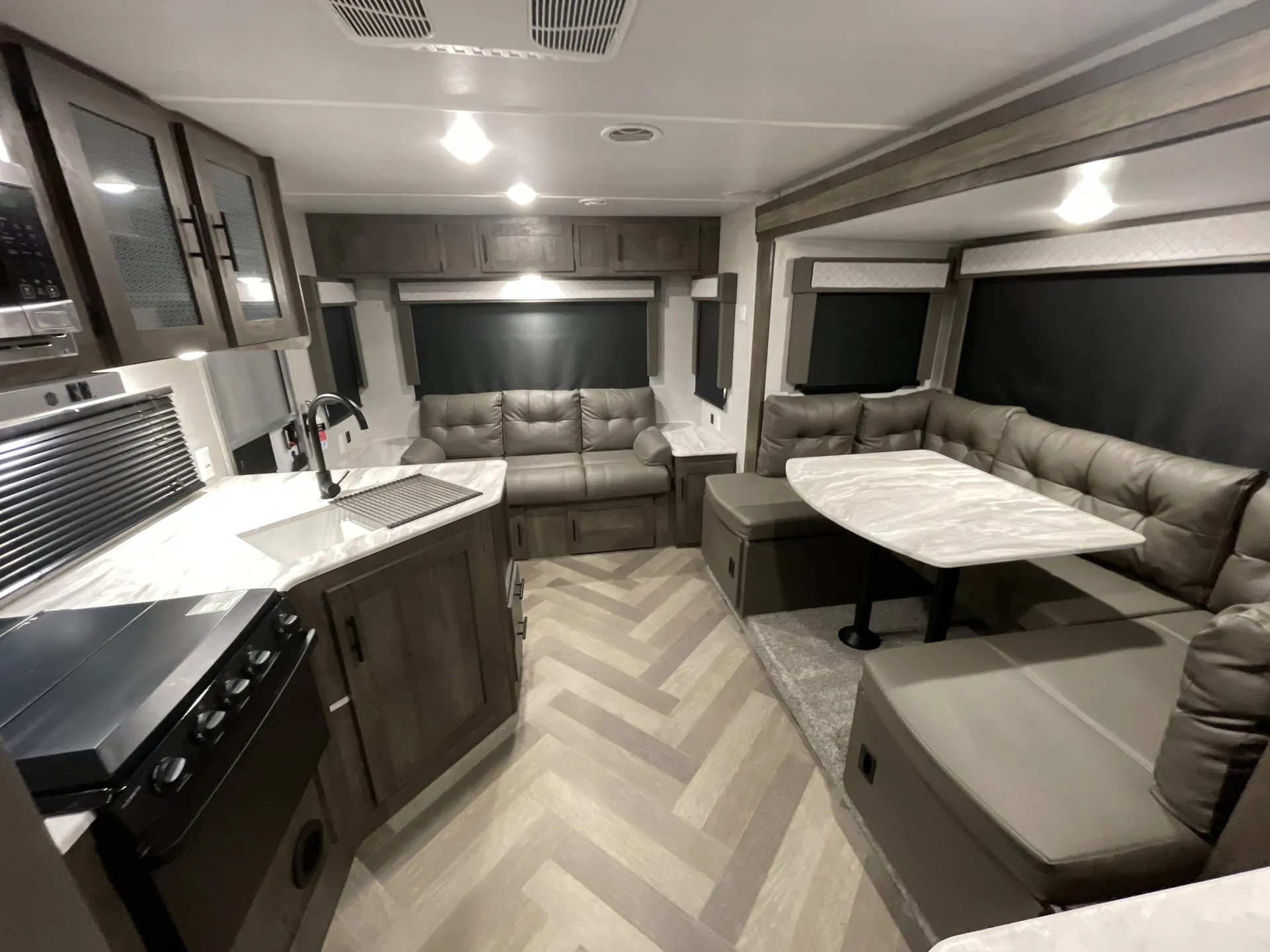 2021 Forest River Wildwood X-Lite 24RLXL — living area main