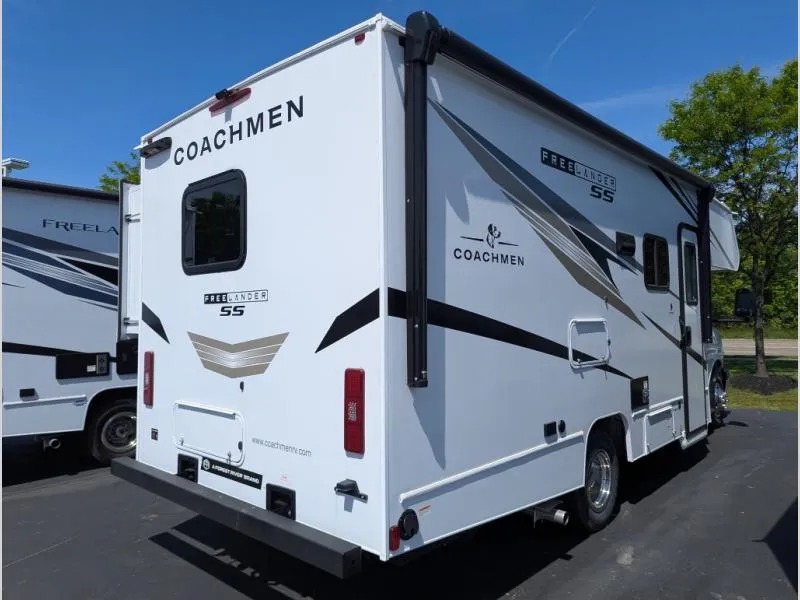 2026 Coachmen Freelander 21RS - Photo 3