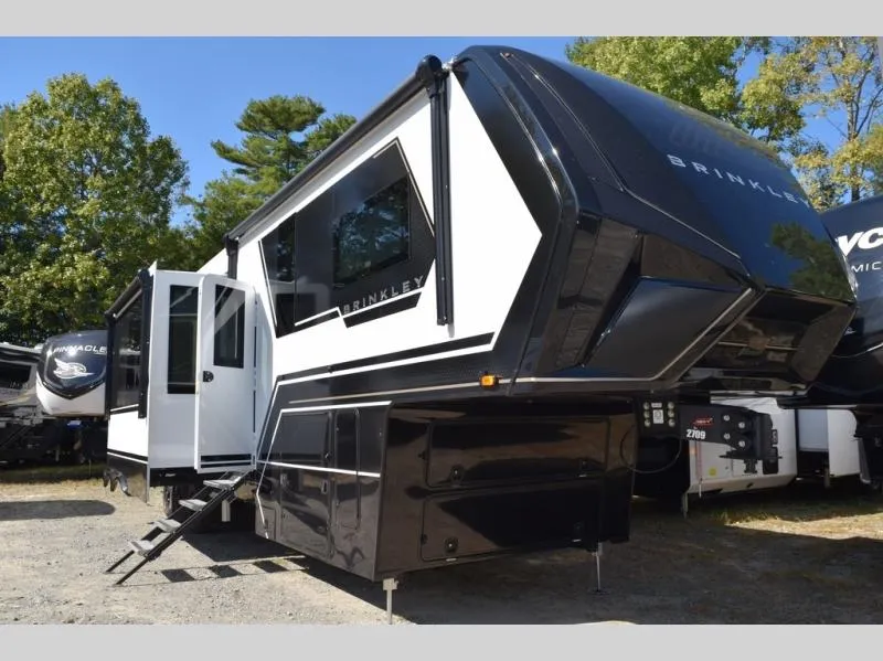 2026 Brinkley Model G 3970 - Photo 3