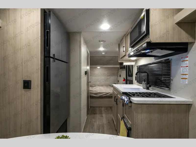 2027 Coachmen Catalina Summit Series 7 154RDX - Photo 4