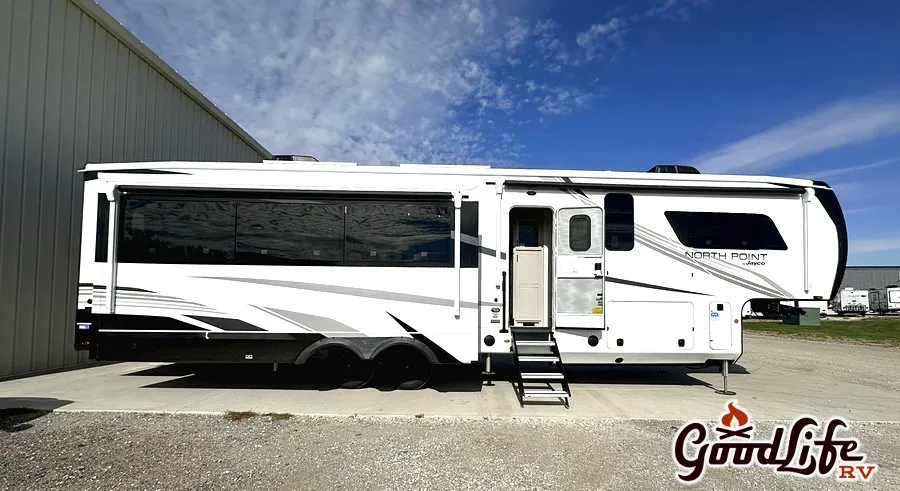 2026 Jayco North Point 381CKRE - Photo 3