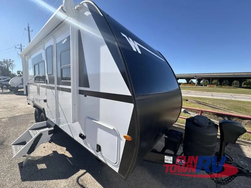 2026 Winnebago Micro Minnie 2108TB - Photo 3