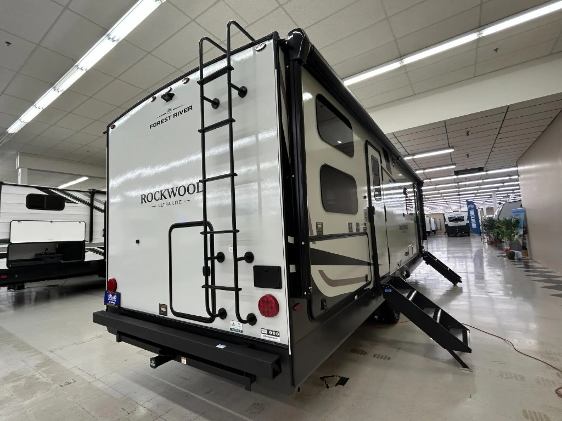2027 Forest River Rockwood Ultra Lite 2706BH — Photo 6
