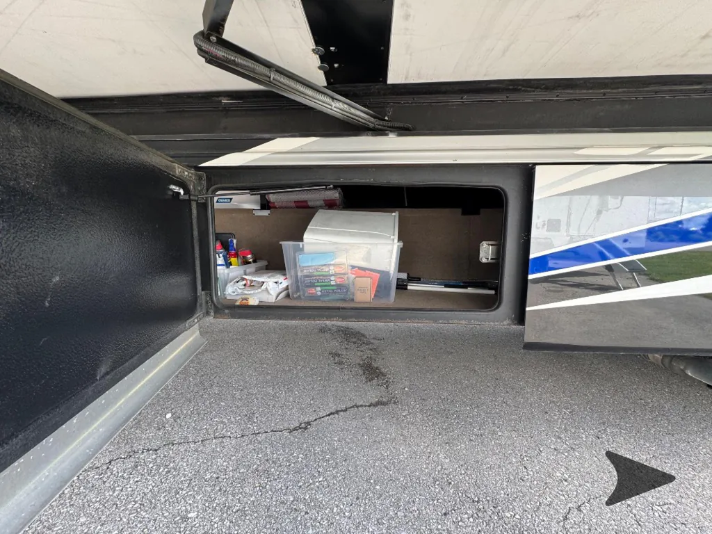 2022 Entegra Coach Accolade 37K, Photos photo 17